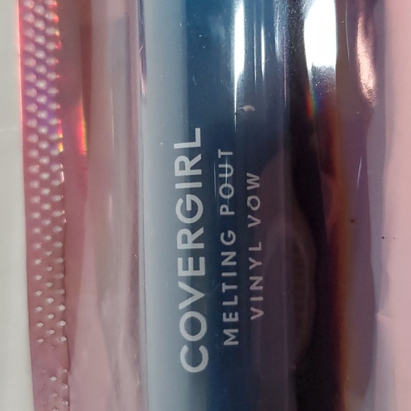 4 Covergirl Melting Pout Vinyl Vow Matte Liquid Lipsticks Lip Color 3.5 NWT - Picture 7 of 14
